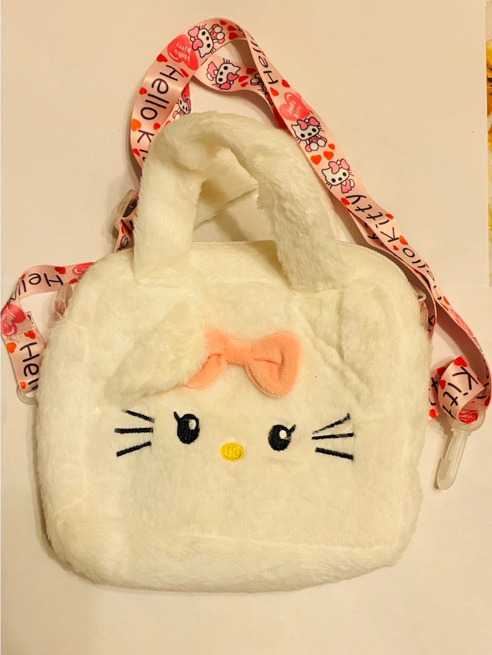 Cute Kawaii Sanrio Hello Kitty Fluffy Handbag With Detachable Crossbody Strap